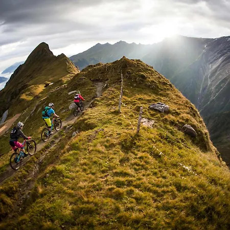 Nocleg ze śniadaniem Premium Evi 3*